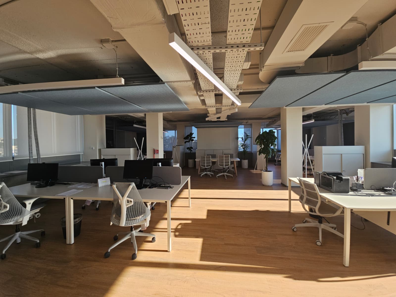 Centro Direzionale - open space sospensione